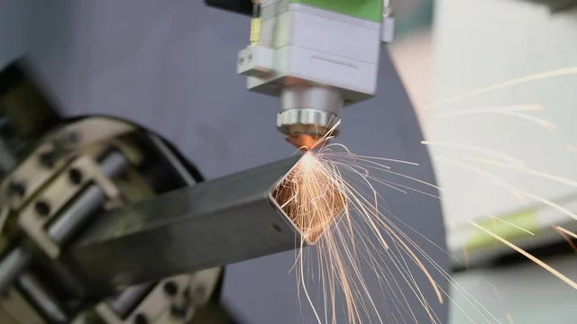 The use of fiber laser pipe cutting machine